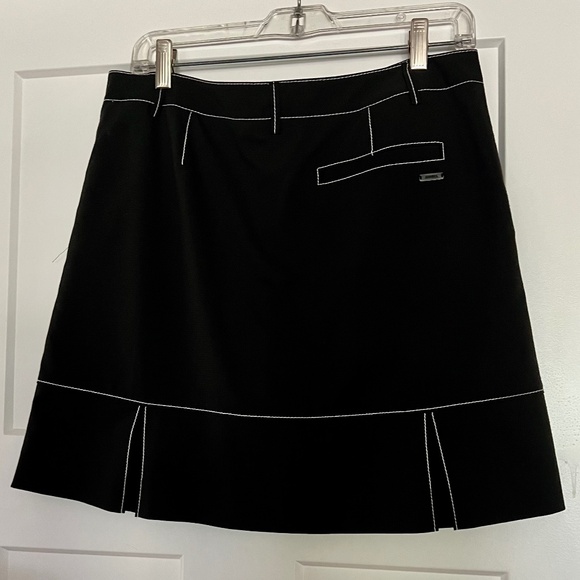 Annika Cutter & Buck Black Pleated Hem Skort Size 6 - Picture 2 of 11